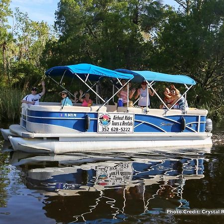 River Safaris, Stationary Class A Motorcoach, Old Homosassa Exterior foto